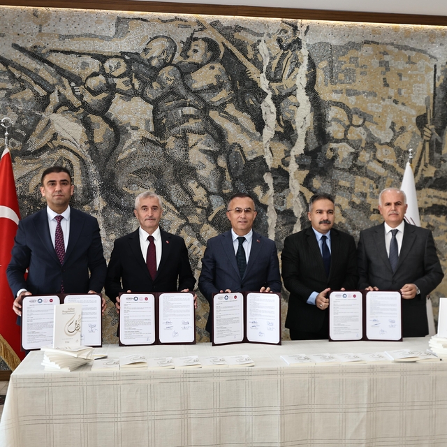 Gaziantep'te Şahinbey Belediyesi 162 öğrenciyi umreye gönderecek