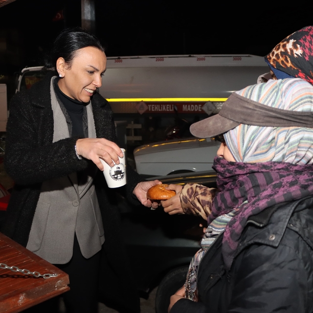 Kozan'da tarım işçilerine çorba ikram edildi