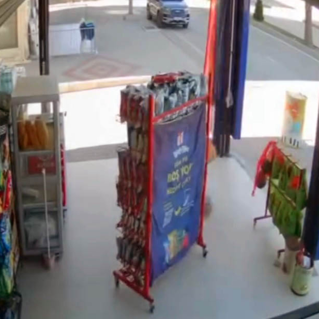 Cips standı fırtınada metrelerce ilerledi