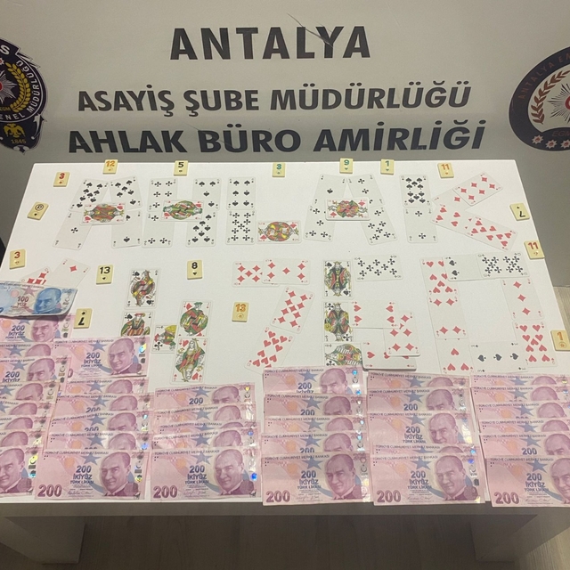 Antalya'da kumar operasyonunda 85 kişiye idari yaptırım uygulandı