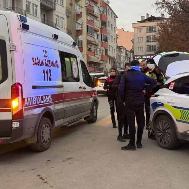 Edirne'de otomobille çarpışan motosikletteki 2 kişi yaralandı