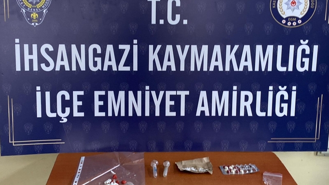 Kastamonu'da uyuşturucu ve kaçakçılık operasyonlarında 4 kişi yakalandı
