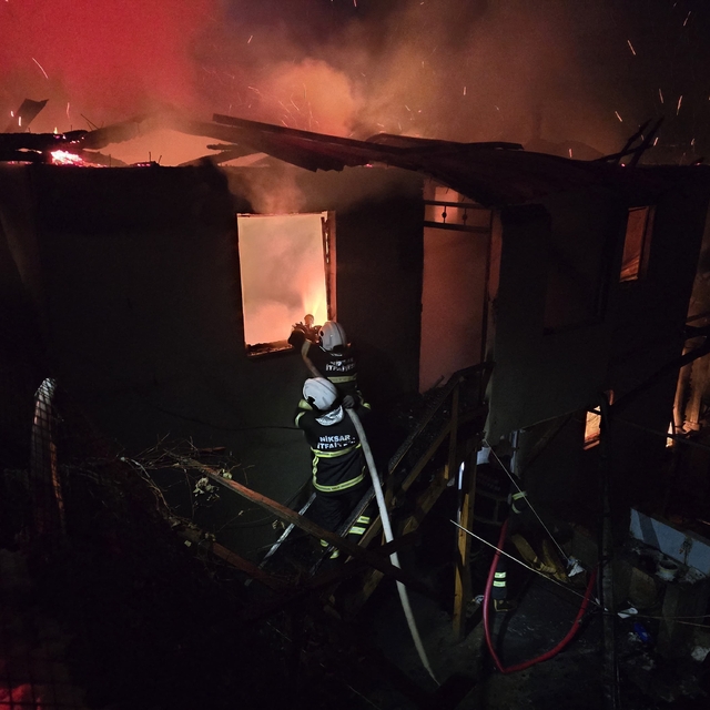 Tokat'ta yangın çıkan evde hasar oluştu