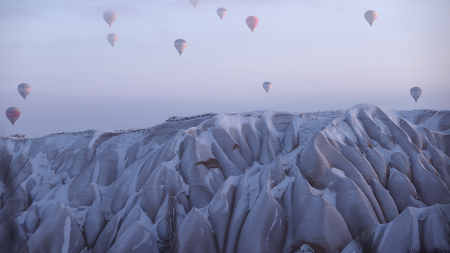 Kapadokya'da balonlar 6 gün sonra yeniden gökyüzünde