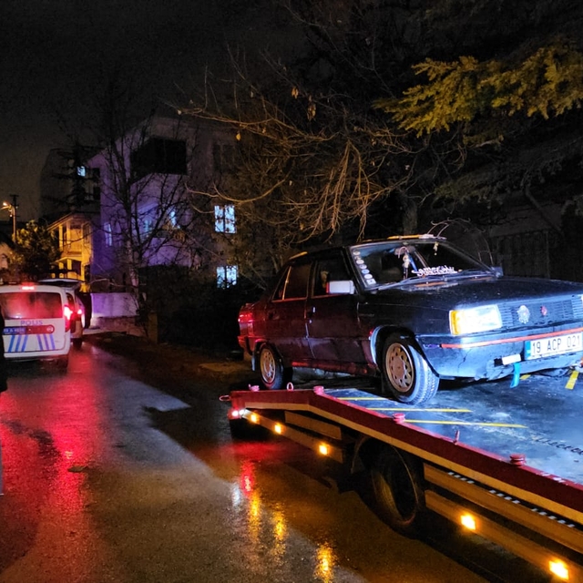 Çorum'da "dur" ihtarına uymayan araç trafikten men edildi