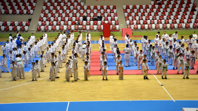 Muş'ta 400 sporcu için "Karate Kuşak Terfi Töreni" düzenlendi