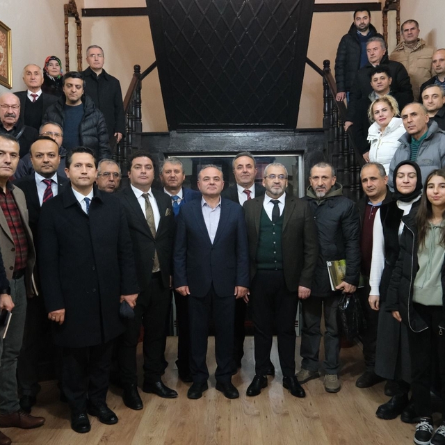 Çorum'da öğretmenlere "Şiir okuma ve ezberleme teknikleri" anlatıldı