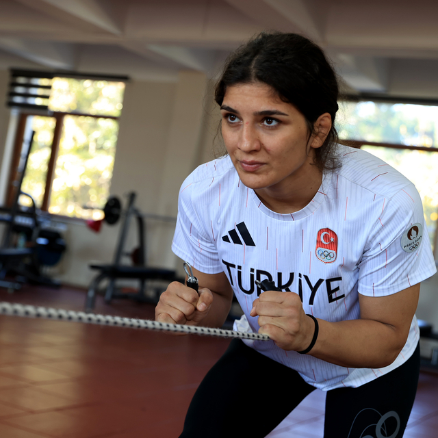 Şampiyon milli güreşçi Nesrin Baş, hedefine Los Angeles 2028'i koydu: