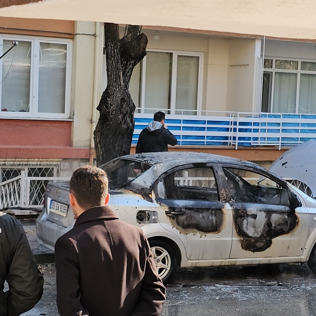 Çorum'da evini ve otomobilini ateşe veren kişi evde ölü bulundu