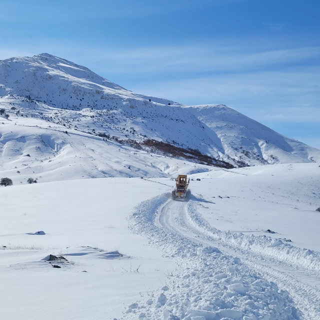 Kayseri'de karla mücadele çalışmaları sürüyor