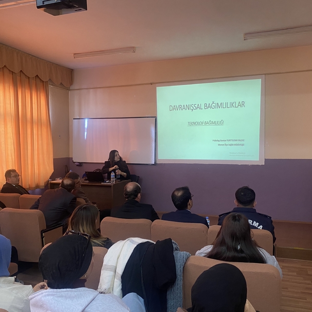 Sarayönü'nde üniversite öğrencilerine davranışsal bağımlılıklarla mücadele...