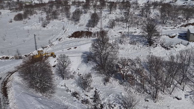 Bingöl'de 88 köy yolundan 34'ü ulaşıma açıldı
