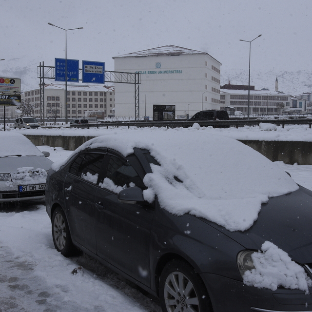 Bitlis'te 70 köy yolu ulaşıma kapandı