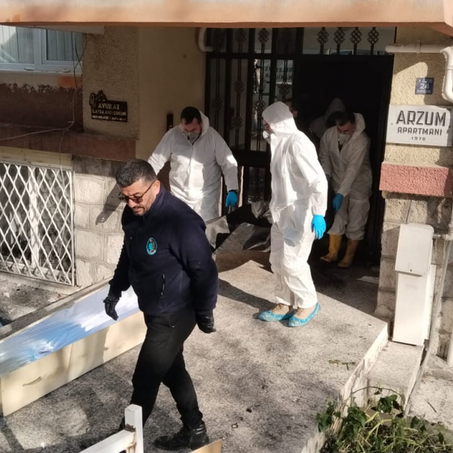 Mahalleyi havaya uçurmakla tehdit etmişti; ateşe verdiği evinde öldü (2)