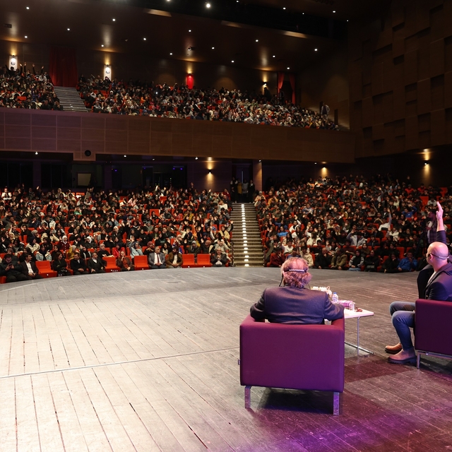 Prof. Dr. Nevzat Tarhan Gaziantep'te öğrencilerle buluştu