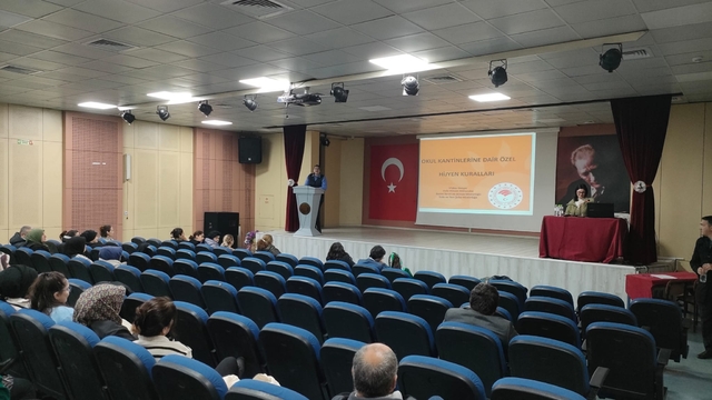 Bartın'da okul kantinlerinde çalışanlara hijyen eğitimi verildi