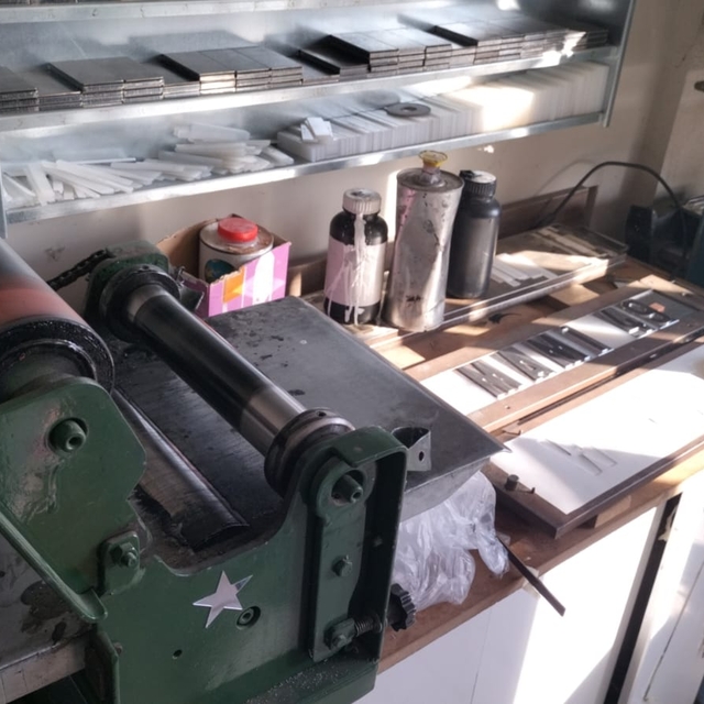 Edirne'de sahte plaka ve yurt dışı çıkış belgesi operasyonu: 9 gözaltı