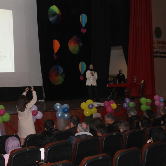 Çarşamba'da 24 Kasım Öğretmenler Günü Programı düzenlendi