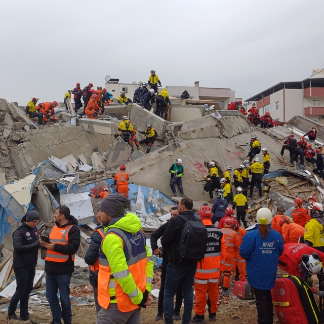 Bursa'da 1000 personelle 'deprem' tatbikatı