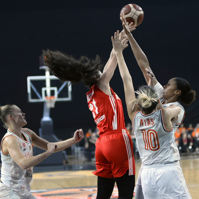 ÇBK Mersin - Olympiacos: 87-58