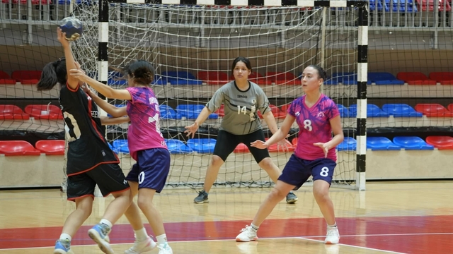 Karabük'te Okul Sporları Genç Kızlar Hentbol İl Birinciliği müsabakaları yapıldı