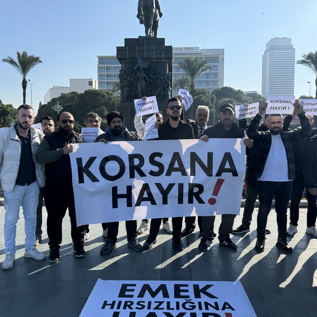 İzmir'de taksicilerden korsan taksiciliğe konvoylu tepki