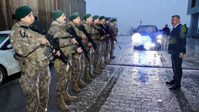 Artvin Valisi Ergün'den Özel Harekat Şube Müdürlüğüne ziyaret