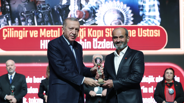 Safranbolu'nun çilingir ustası Özdemir, "Yaşayan İnsan Hazineleri" ödülü aldı