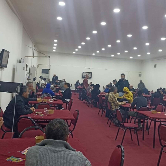 İzmir'de kumar baskını; 128 kişiye 822 bin TL ceza