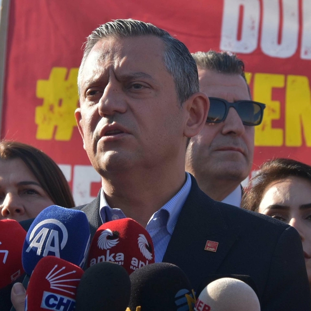 Özgür Özel: Bu millet, gözünden düşene bir daha dönüp bakmaz