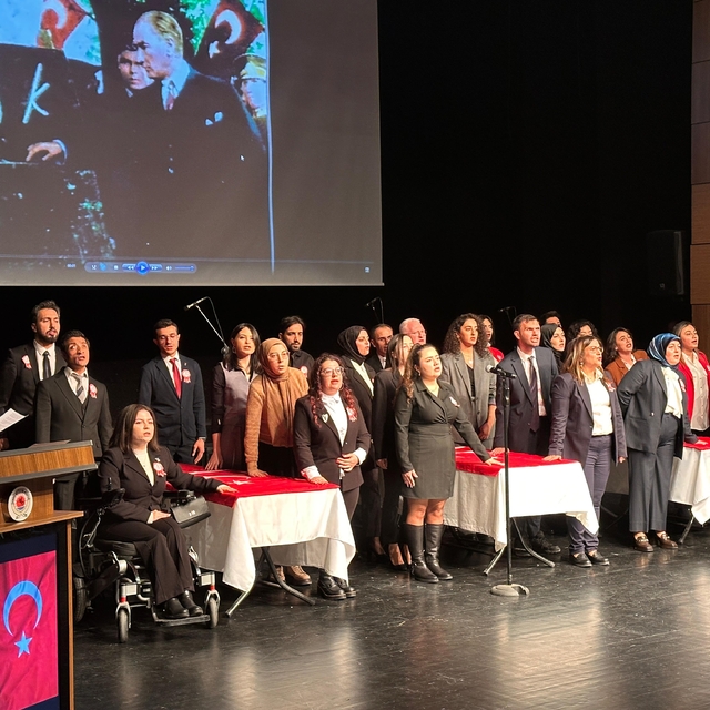 Samsun'da 24 Kasım Öğretmenler Günü kutlandı