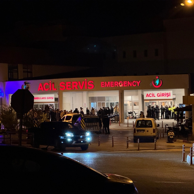 İzmir'de silahlı kavgada 3 kişi öldü, 1 kişi yaralandı