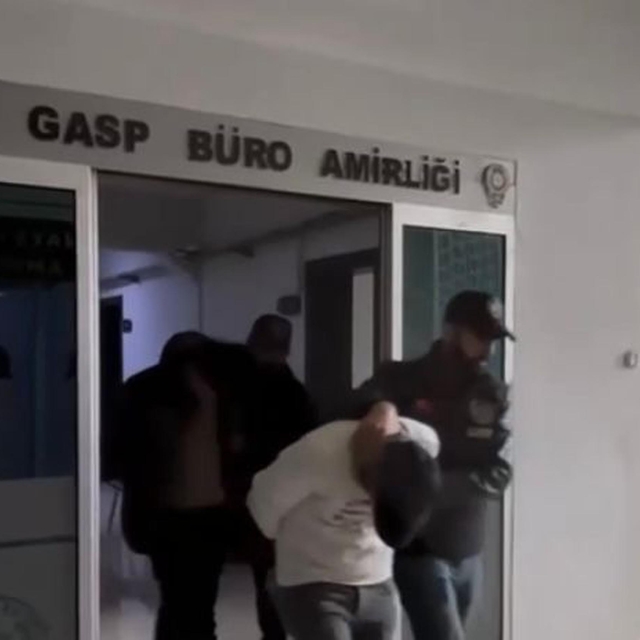 İzmir'de eve silahlı saldırıya ilişkin 1 tutuklama