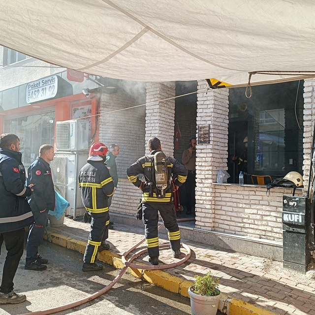 Kocaeli'de restoranda çıkan yangında 1 kişi yaralandı