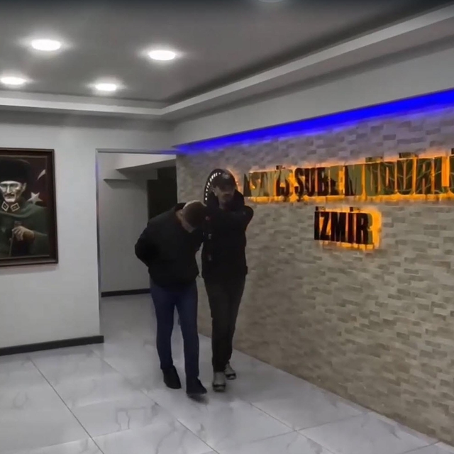 Dolandırıcılık şüphelisi polisin dikkati sayesinde yakalandı