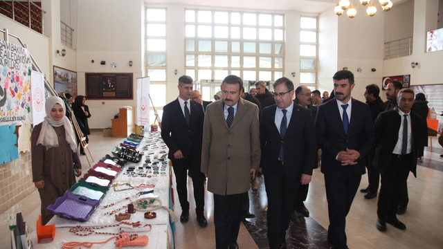 Ahlat'ta "3 Aralık Dünya Engelliler Günü" etkinliği düzenlendi