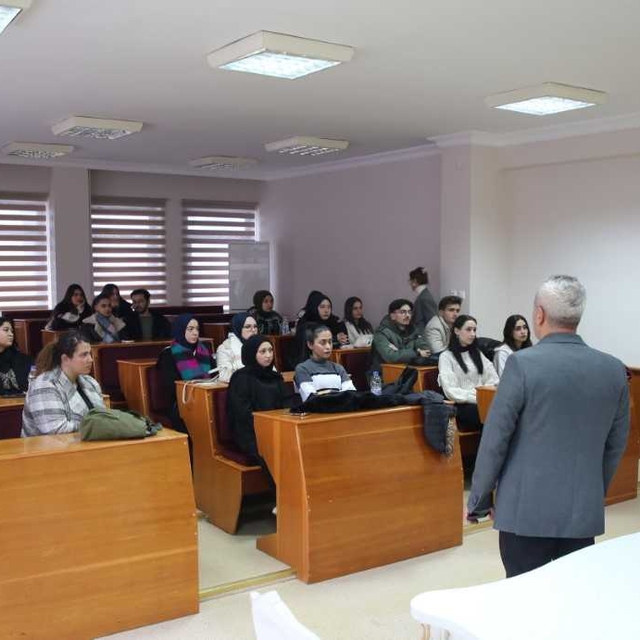 Üniversite öğrencileri Çankırı Belediyesini ziyaret etti