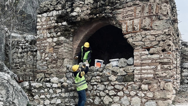 Kral Kaya Mezarları bölgesindeki Osmanlı dönemine ait iki hamam restore ediliyor