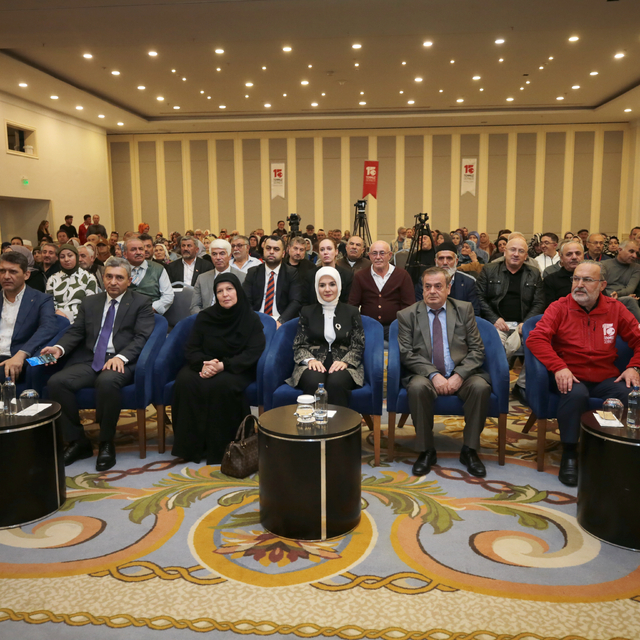 Aile ve Sosyal Hizmetler Bakanı Göktaş, 8. Şehit Aileleri Buluşması'nda kon...