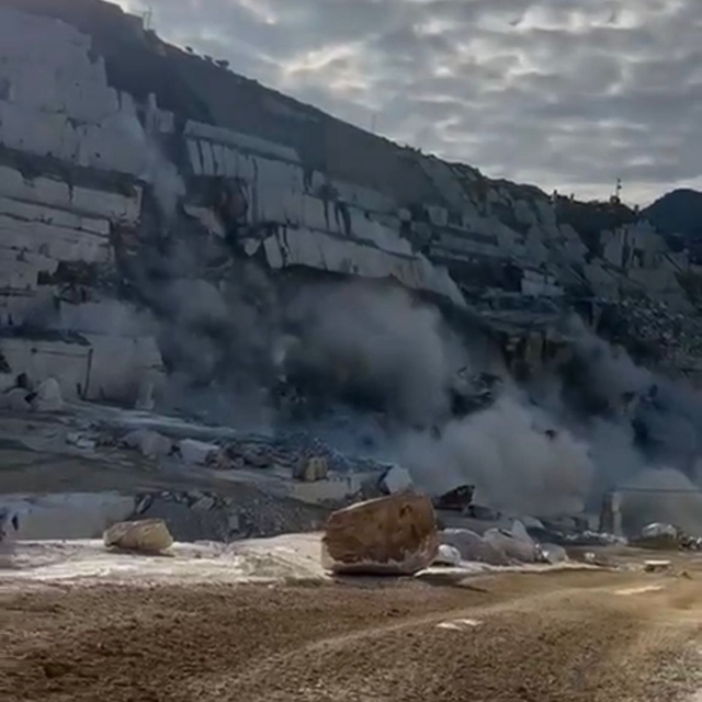 Balıkesir'de, kullanılmayan mermer ocağındaki göçük kamerada