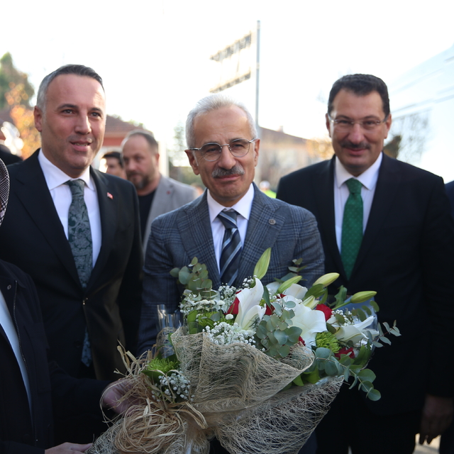 Bakan Uraloğlu, Karasu Limanı'nda incelemede bulundu: