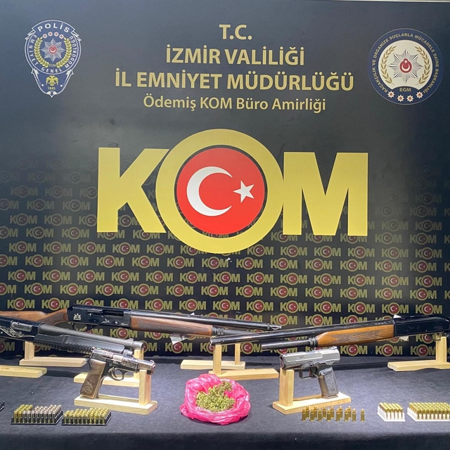 İzmir'de suç örgütüne yönelik operasyonda 8 kişi yakalandı