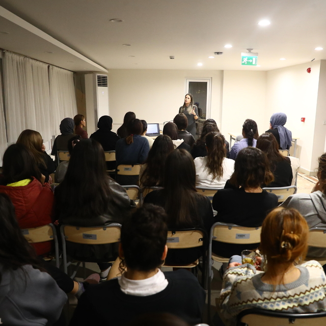 Antalya'da kadına yönelik şiddete karşı eğitim düzenlendi