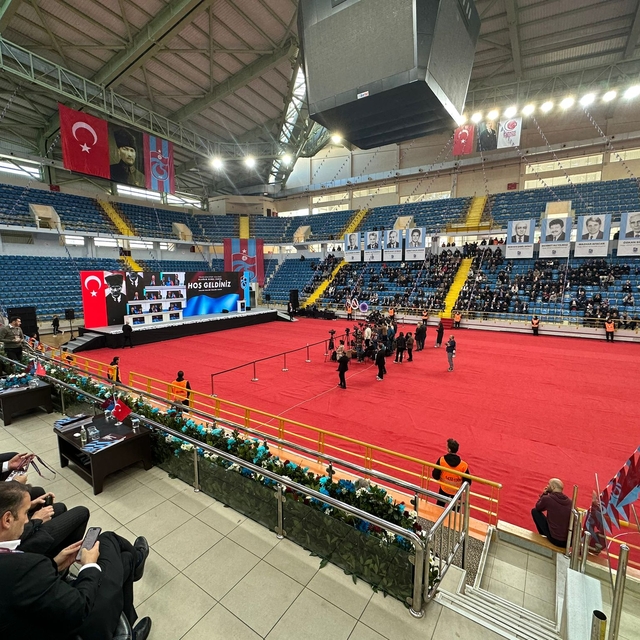 Trabzonspor'da Başkan Ertuğrul Doğan ve yönetim kurulu, mali ve idari yönde...