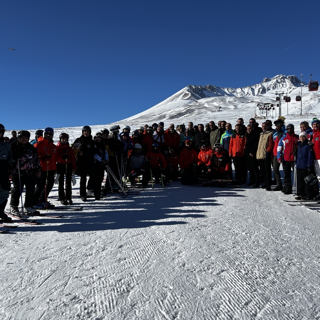 Erciyes'te kayak sezonu açıldı