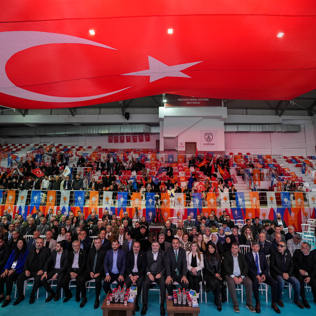 AK Parti Bayraklı 6. Olağan İlçe Kongresi yapıldı