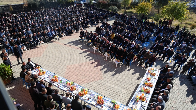 Şırnak Valisi Ekici, 2 ailenin barış yemeğine katıldı