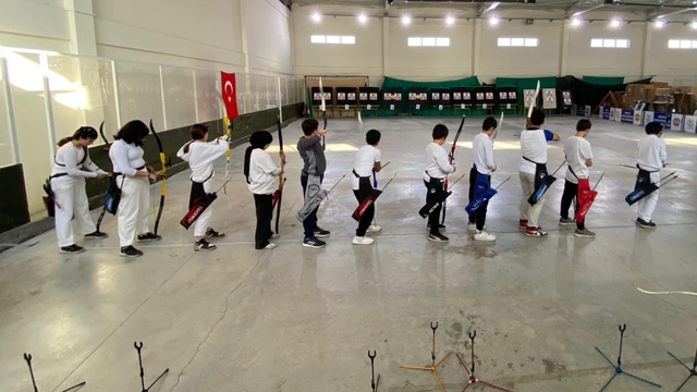Türkiye Salon Şampiyonası Okçuluk İl Seçmeleri Osmaniye'de yapıldı