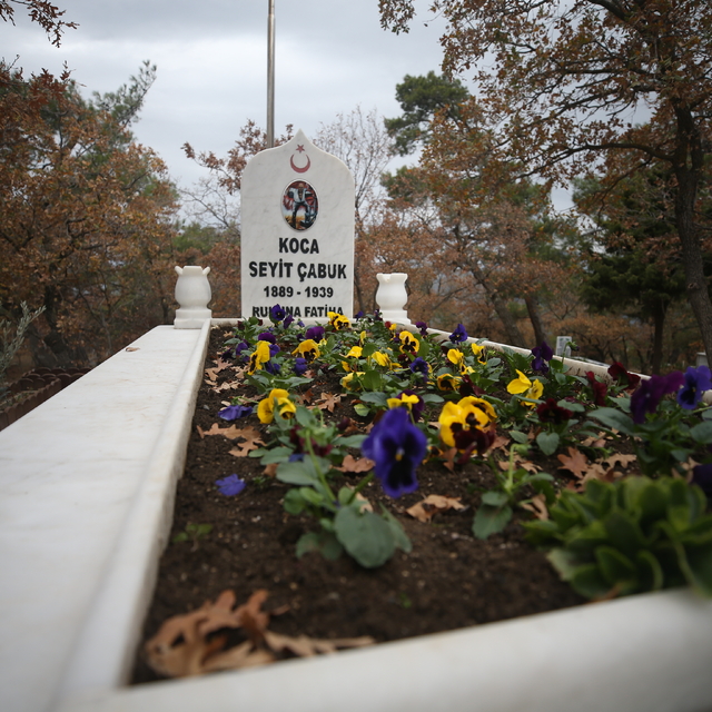 Çanakkale Savaşı kahramanı Seyit Onbaşı vefatının 85'inci yılında memleketi...