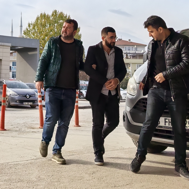 15 yıl kesinleşmiş hapis cezasıyla aranan hükümlü yakalandı